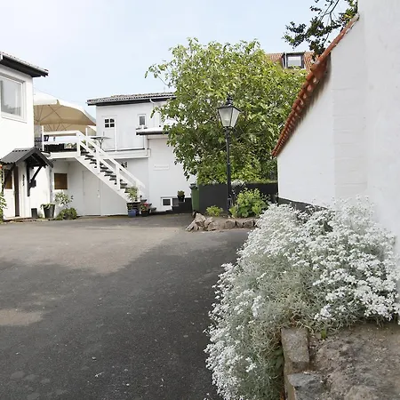 Hotel Therns 2*