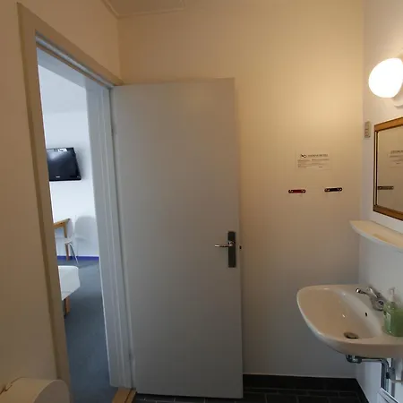 Therns 2* Gudhjem